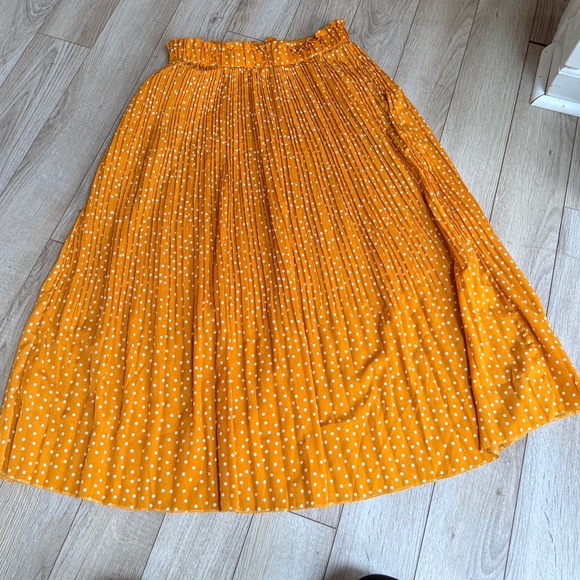 Exlura Dresses & Skirts - EXLURA Polka Dot Yellow skirt size M